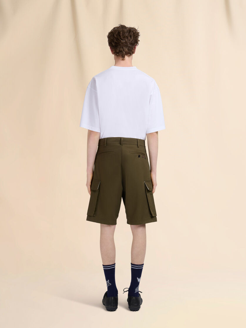 DEEP GREEN ORGANIC GABARDINE CARGO SHORTS - 3