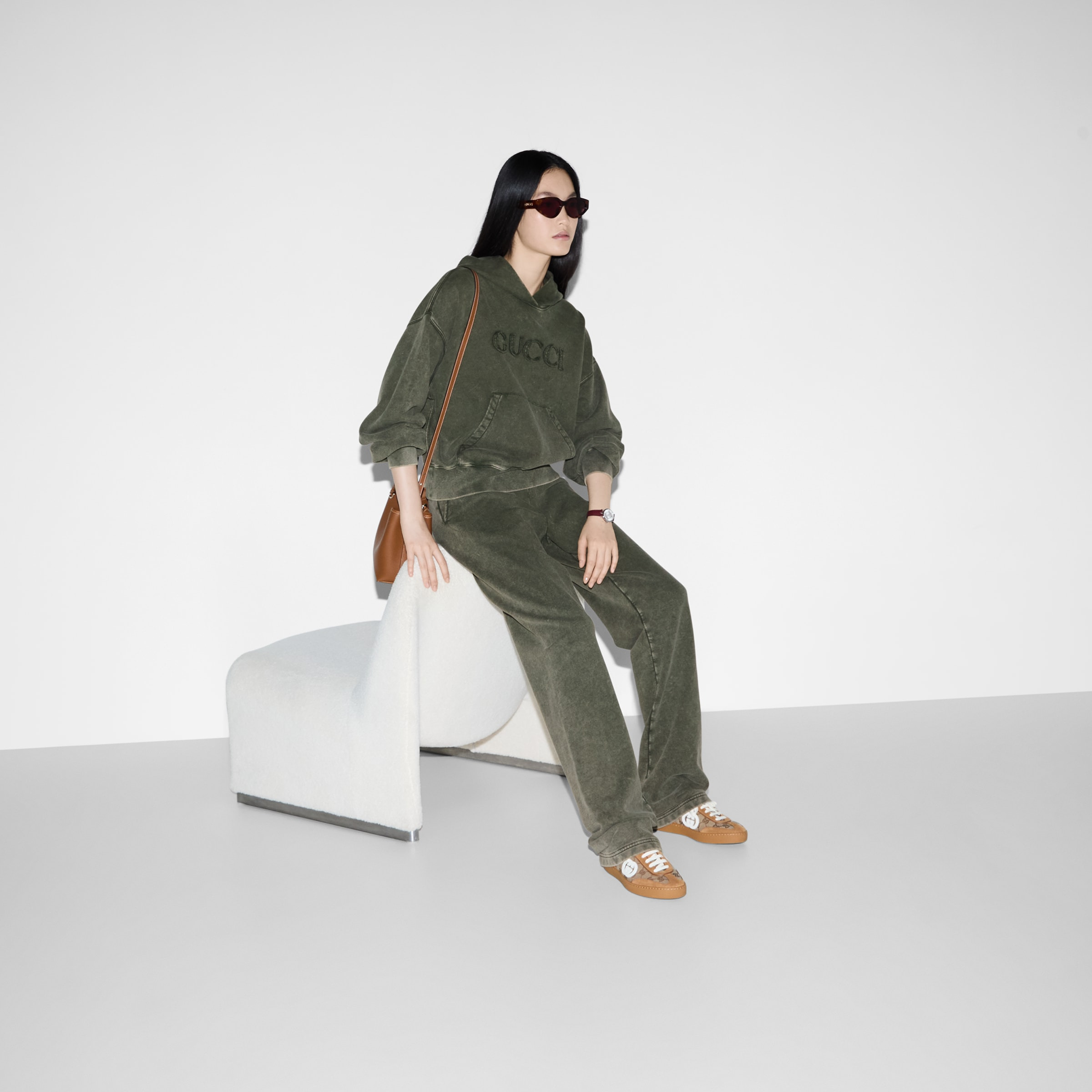 Embroidered cotton jogging pant - 6