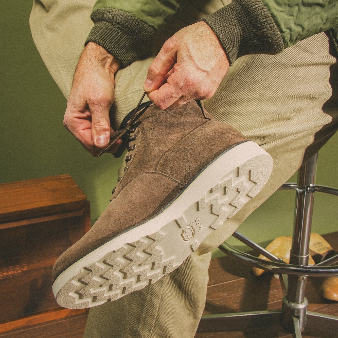Scout - Smog Janus Calf Suede - 6