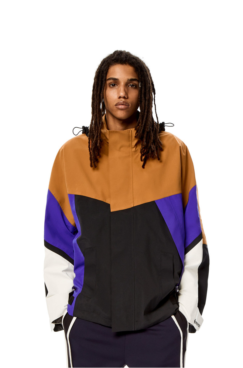 Hooded parka in Gore-Tex 3