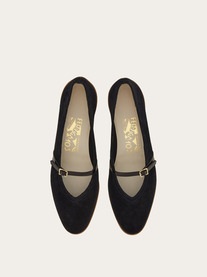 FERRAGAMO Audrey (1954) outlook