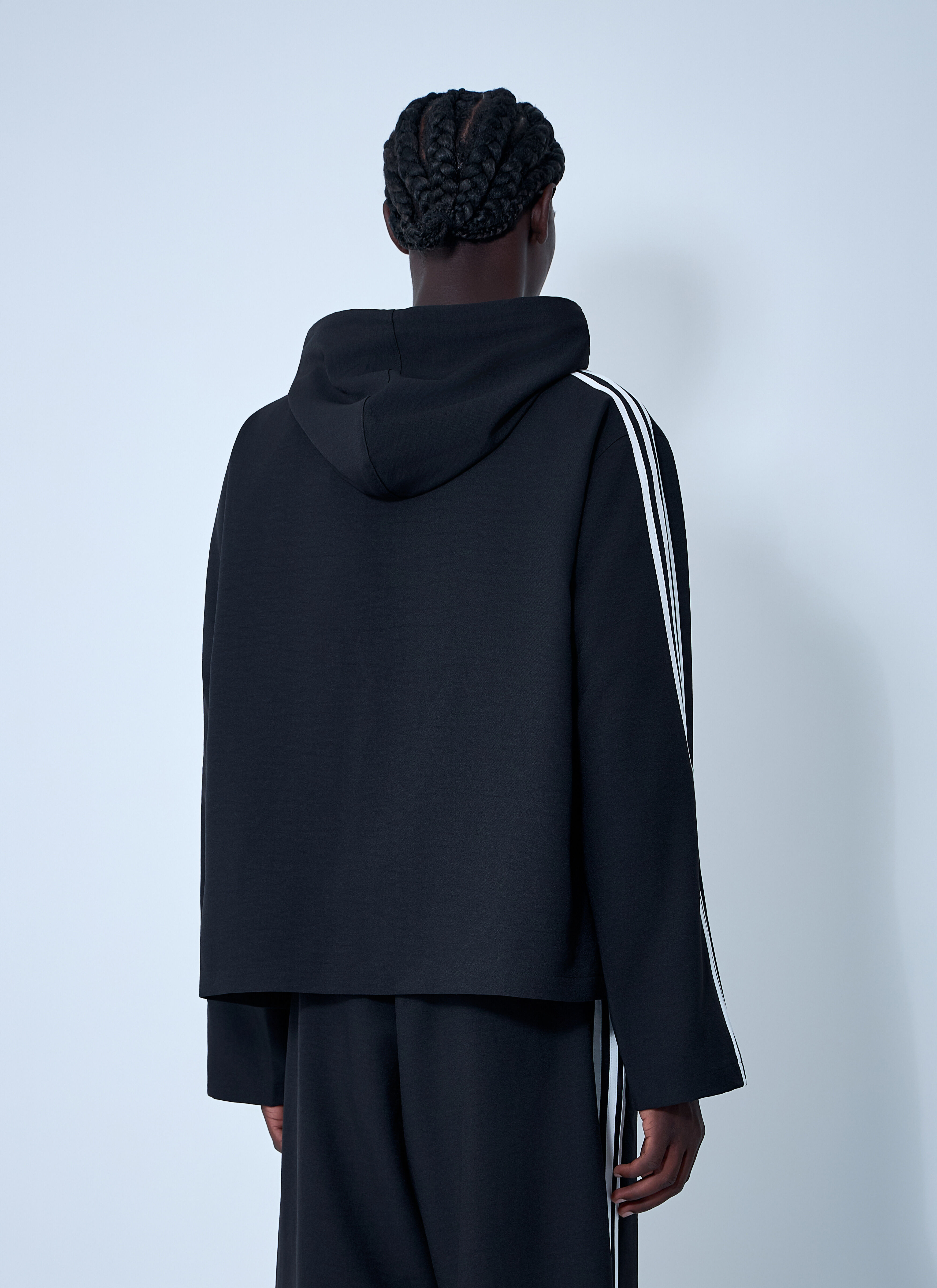 Hooded U Wire Motif Sweatshirt - 4