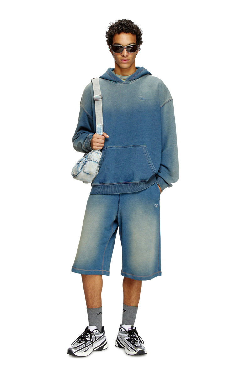 Diesel S-BOXT-HOOD-R6 outlook