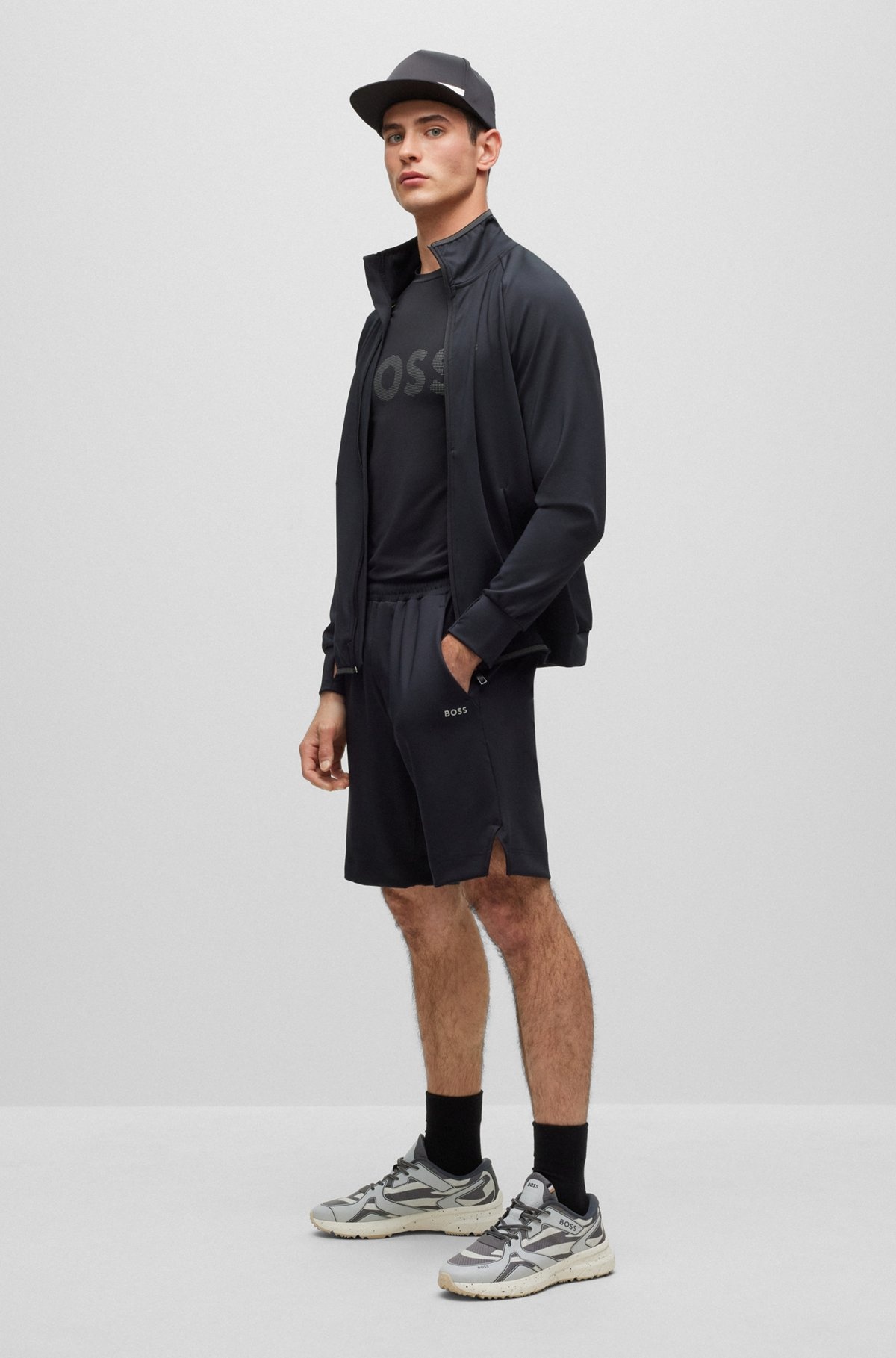 REGULAR-FIT SHORTS WITH REAR ZIP POCKET - 4