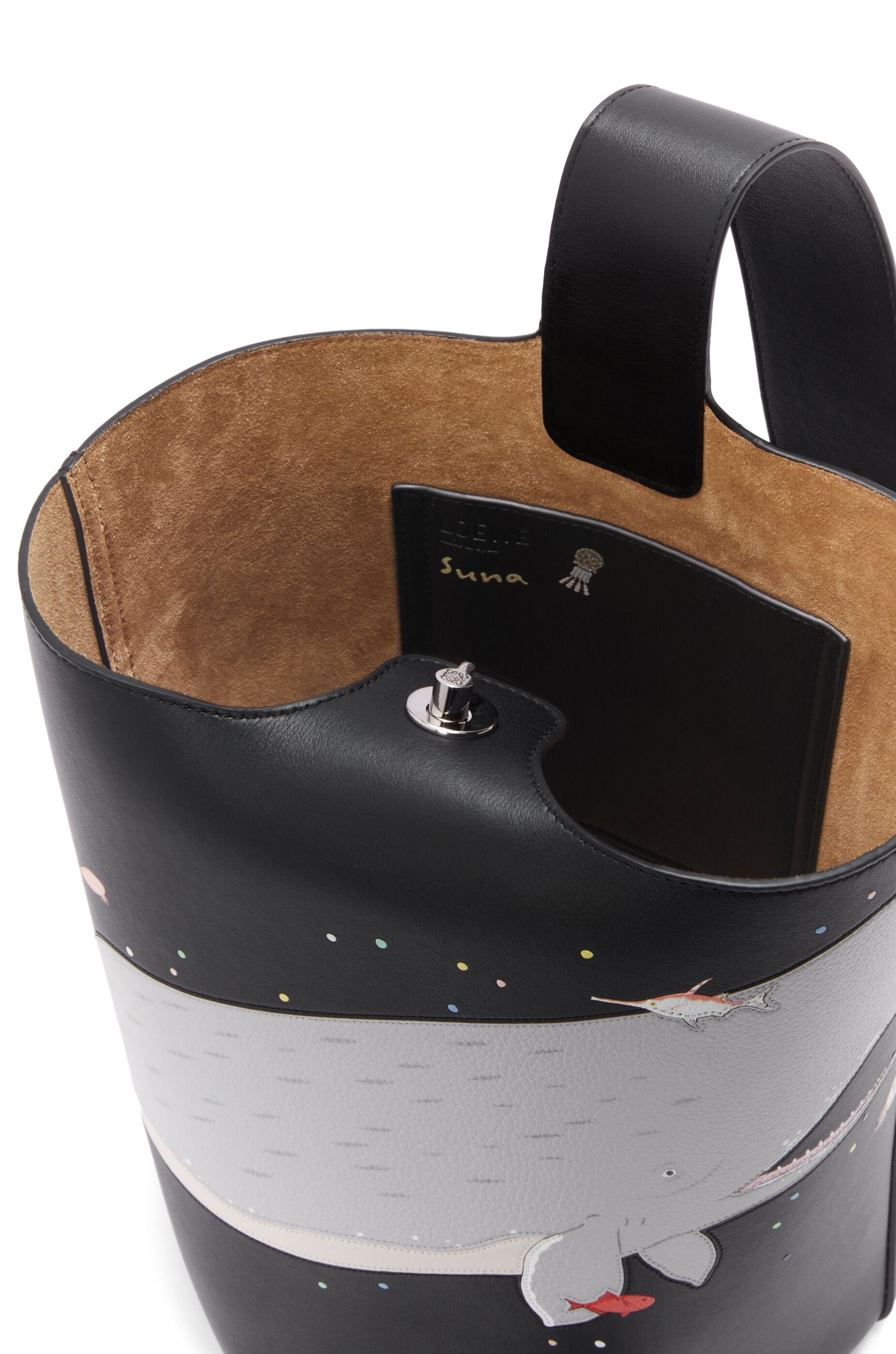 Whale medium Pebble bucket in nappa calfskin - 6