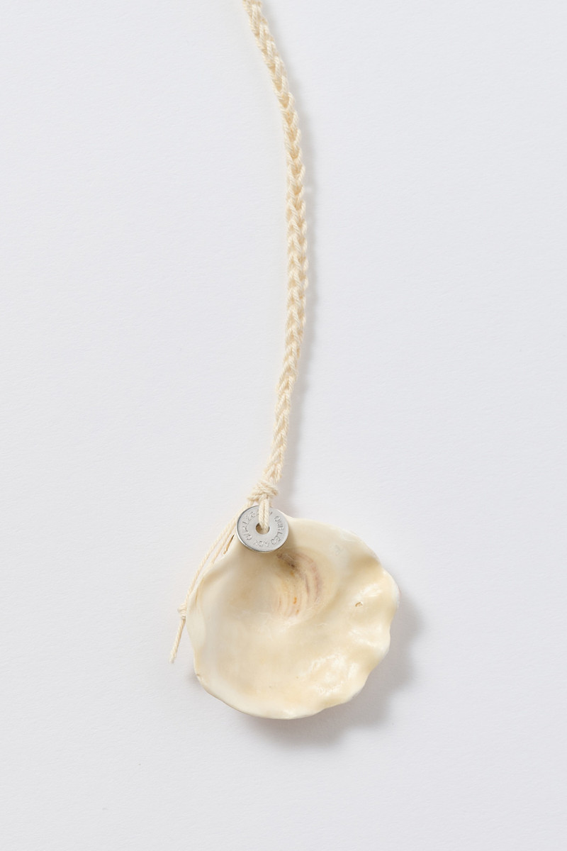 Crochet Catch Necklace Fly Shell 3