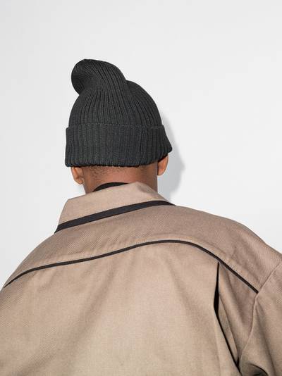 UNDERCOVER embroidered logo ribbed beanie outlook