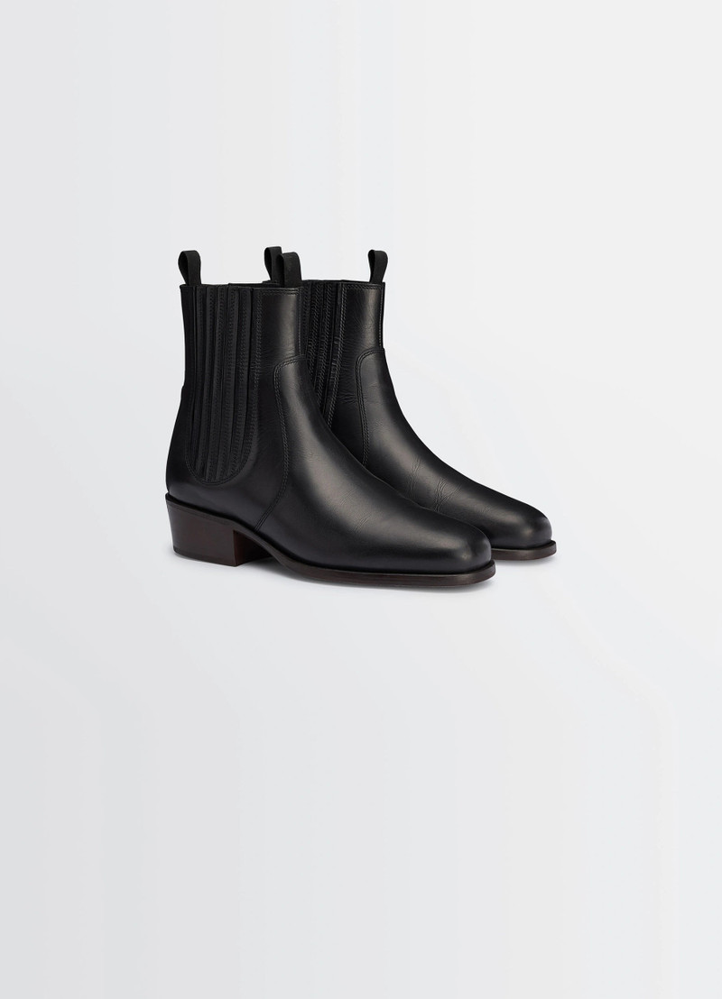 CHELSEA BOOTS 3