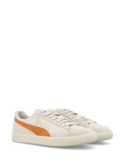 PUMA Clyde OG sneakers outlook