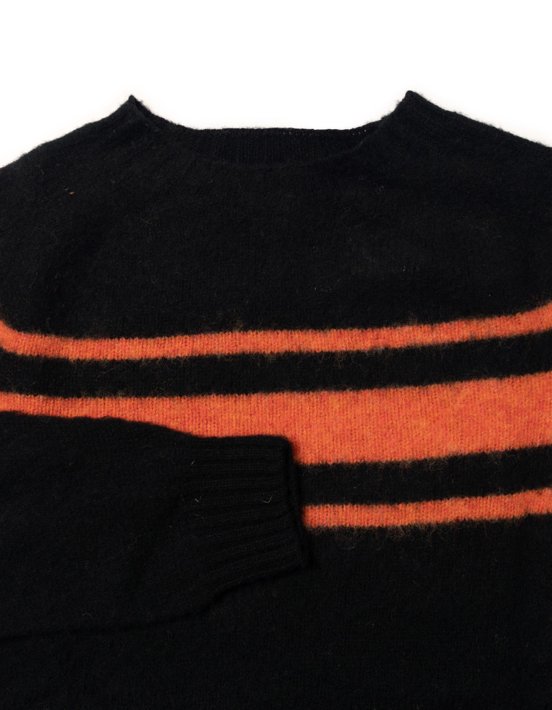 J. PRESS MADE-IN-SCOTLAND BLACK CHEST STRIPE SHAGGY DOG SWEATER - TRIM FIT outlook