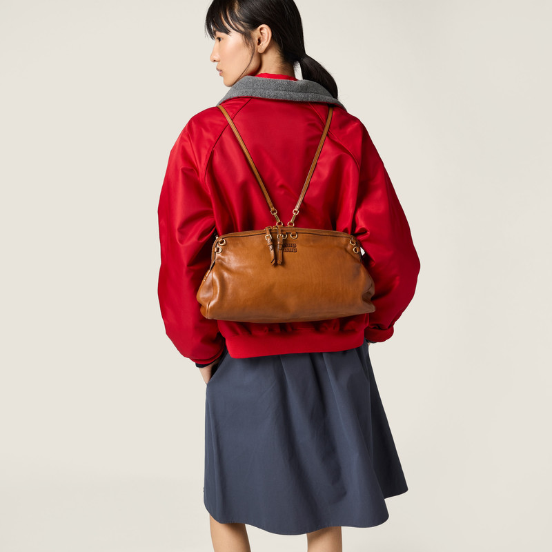 Caprice leather clutch 8