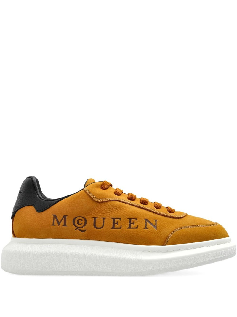 Oversized sneakers 1