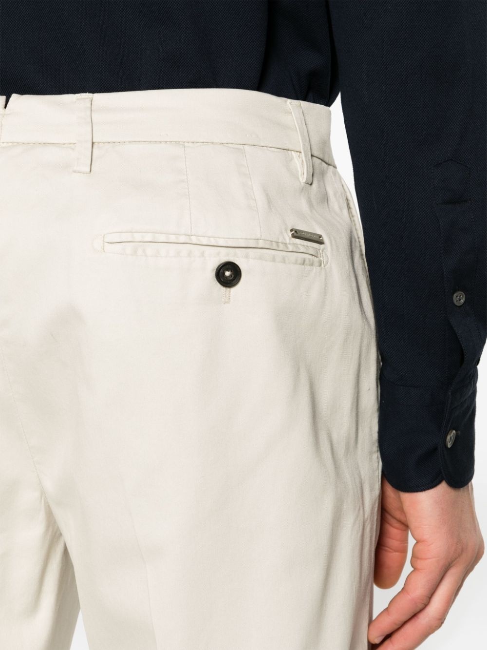 mid-rise lyocell blend chino shorts - 5