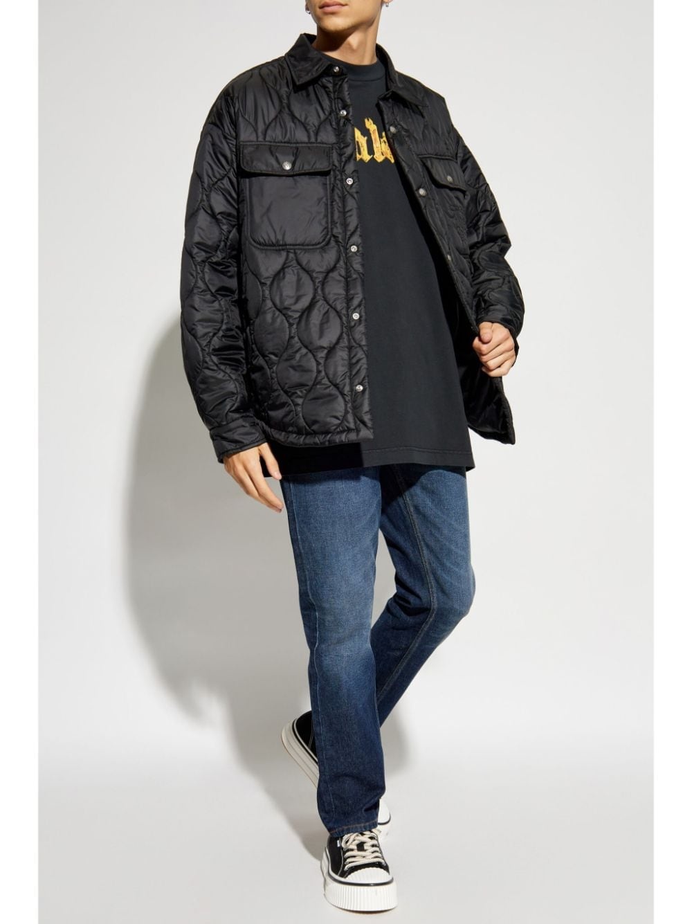embroidered-logo quilted jacket - 2