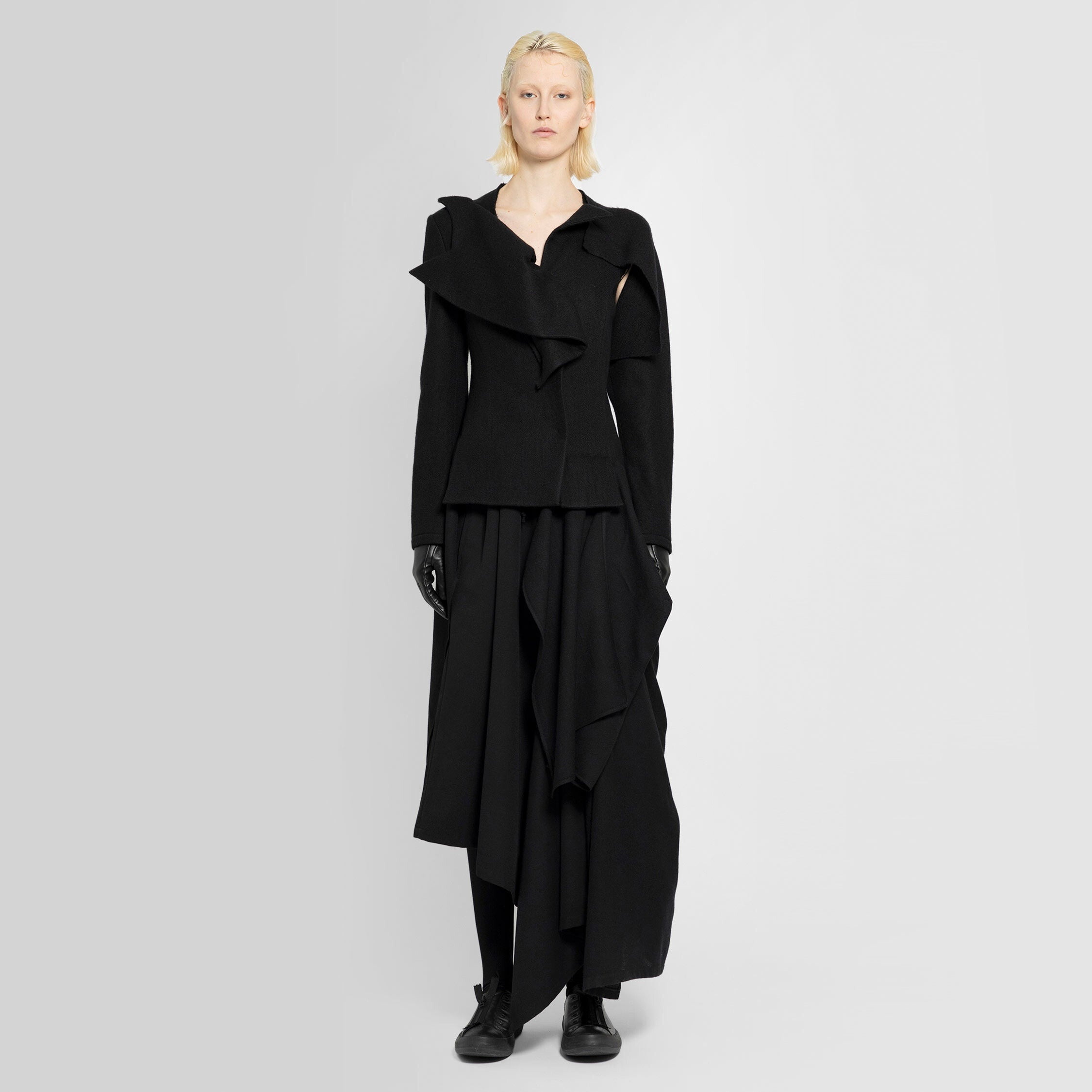 YOHJI YAMAMOTO WOMAN BLACK COATS - 5