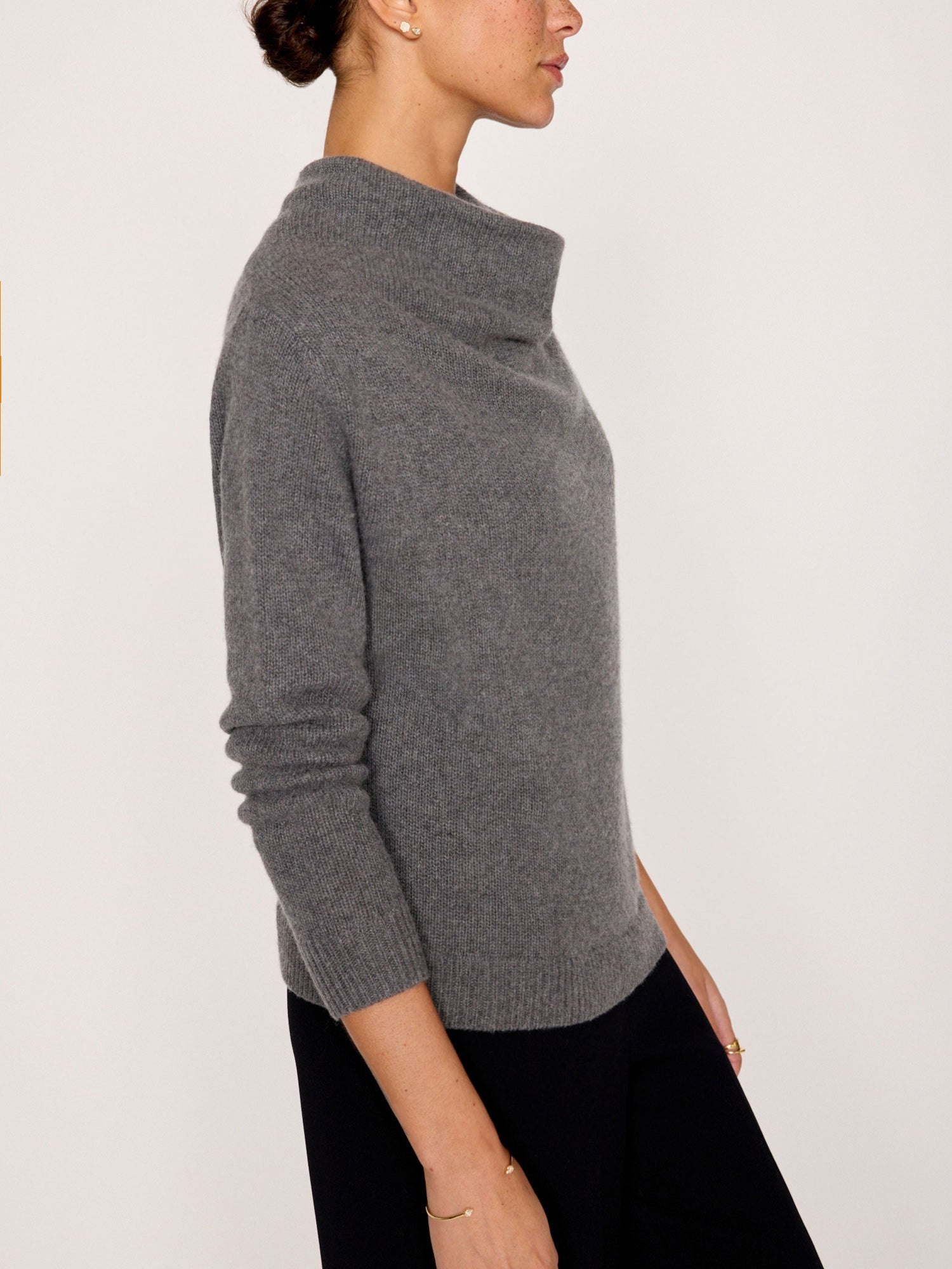 The Theo Pullover - 3