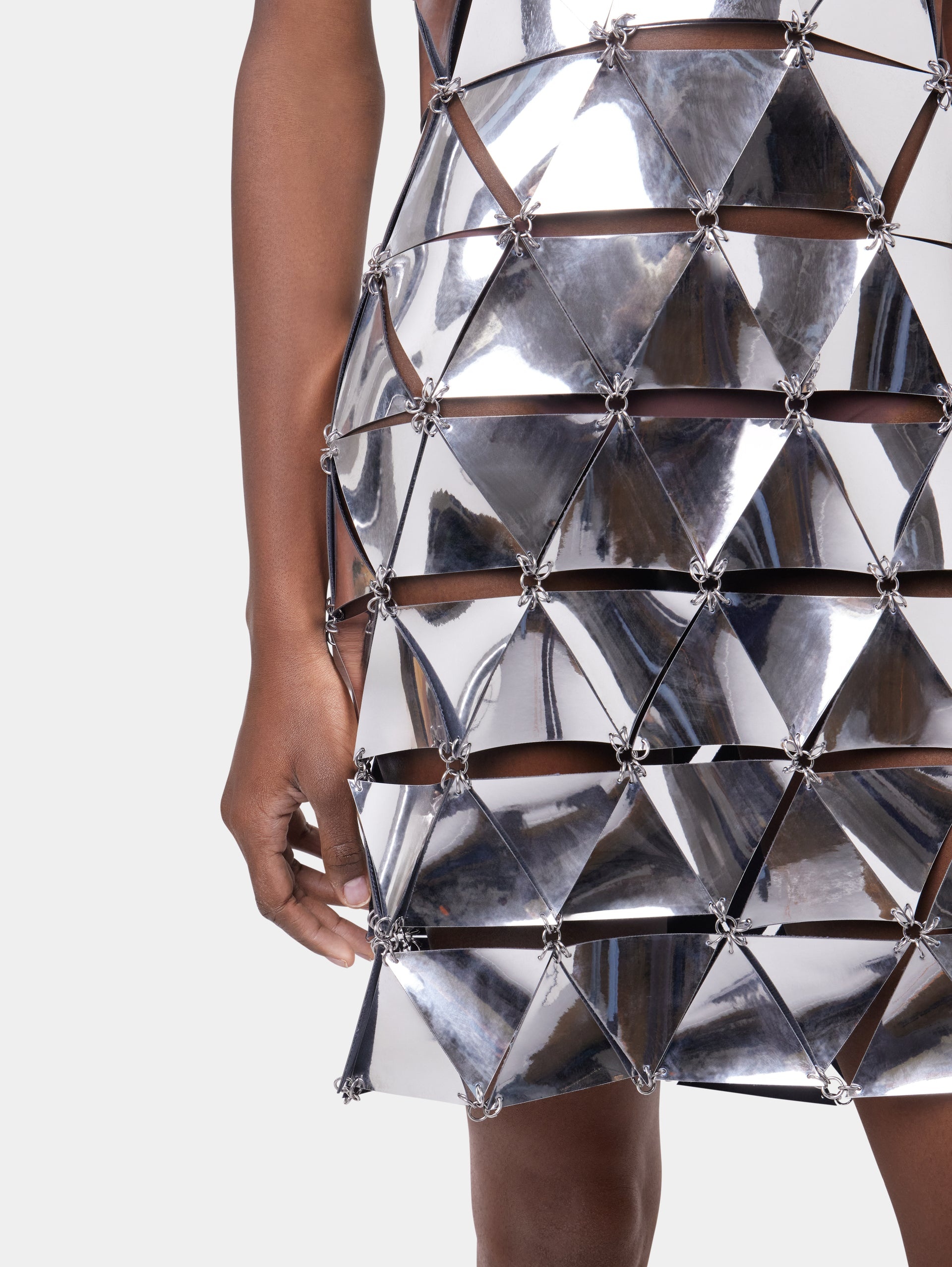 SILVER SHORT DRESS IN ASSEMBLY - 5