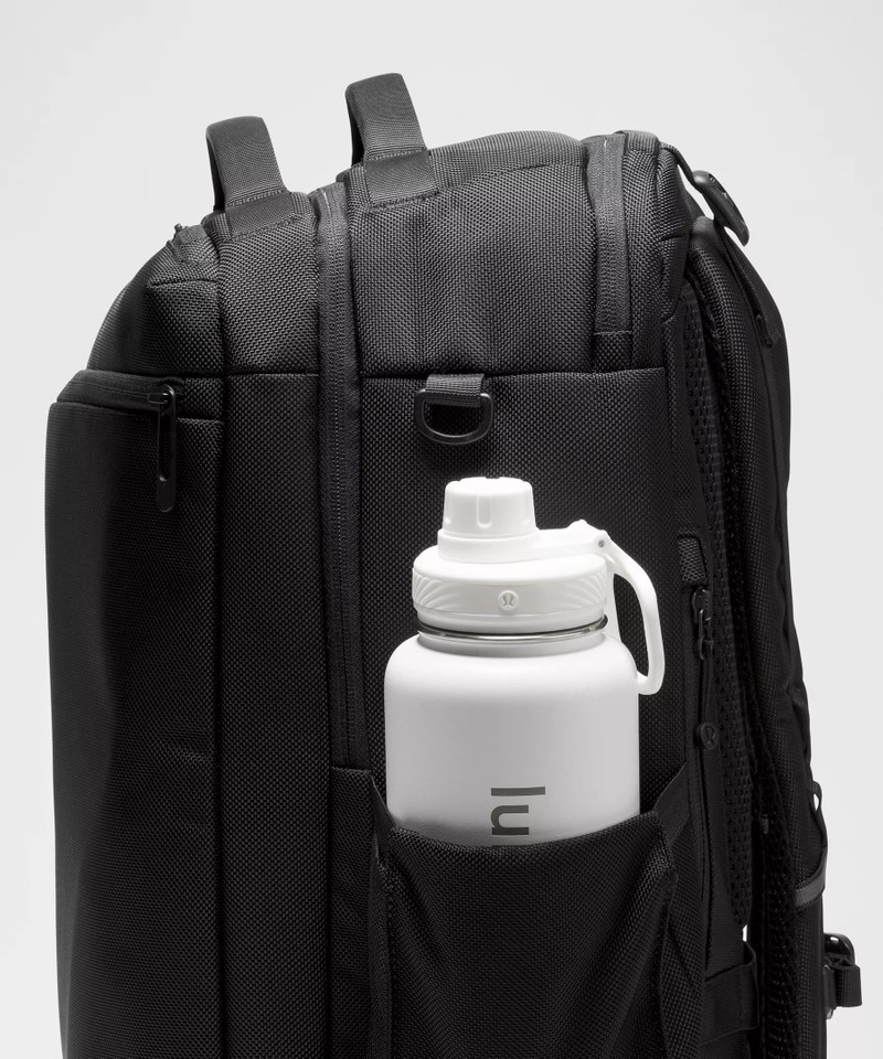 Cruiser Travel Backpack 35L 4