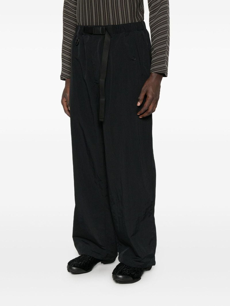 buckle-fastening pocket trousers 3