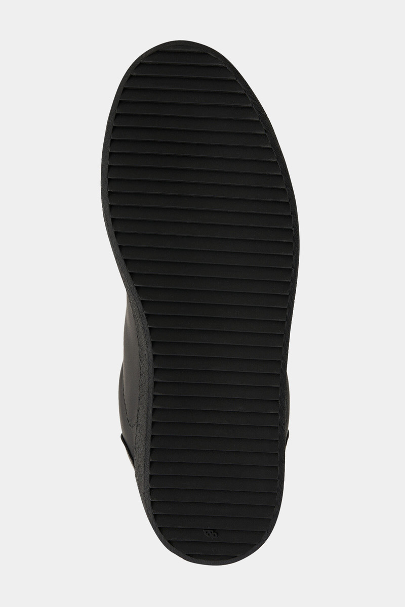 Lucerne Sneakers in Black 8