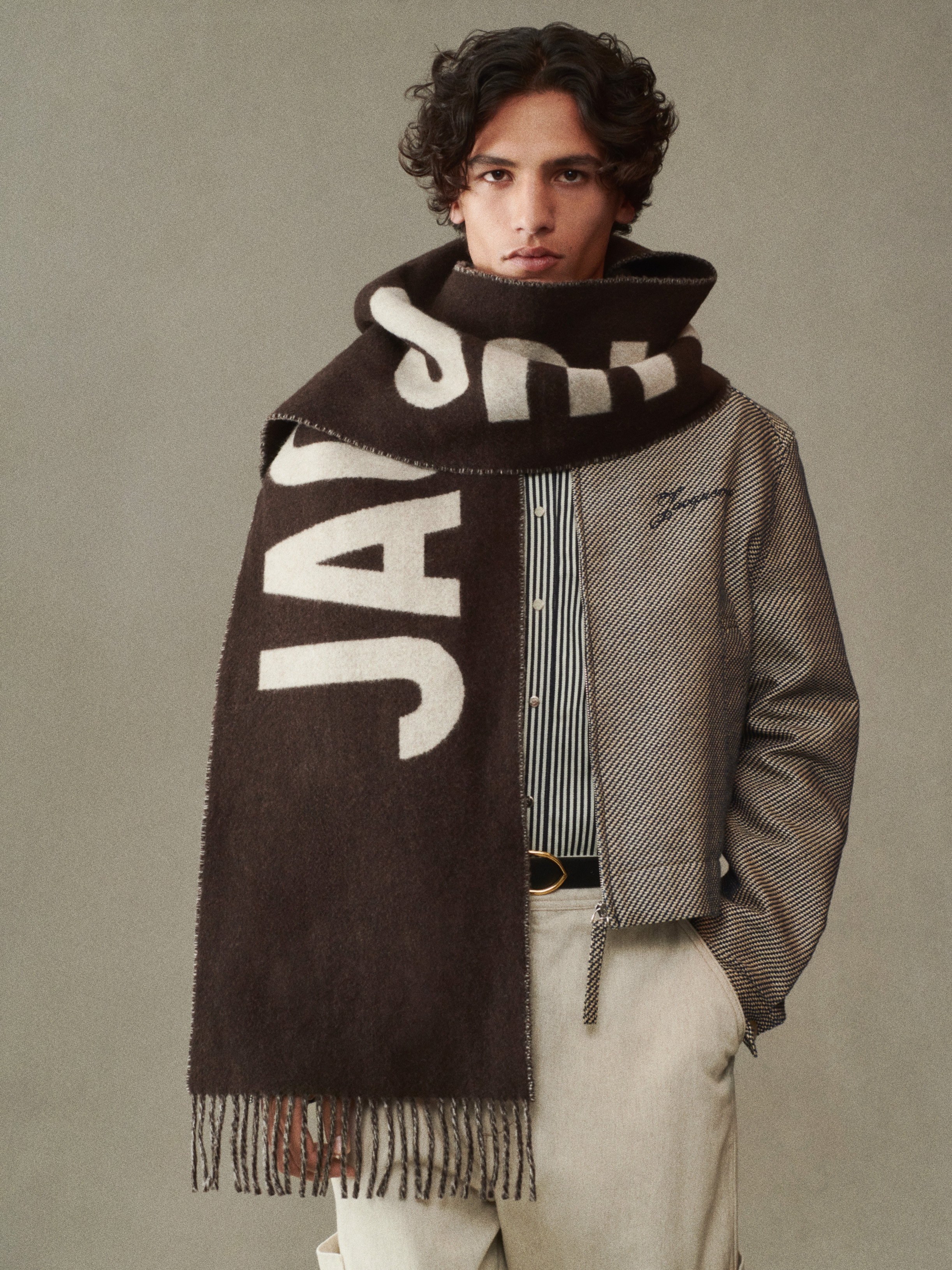 The Jacquemus scarf - 3