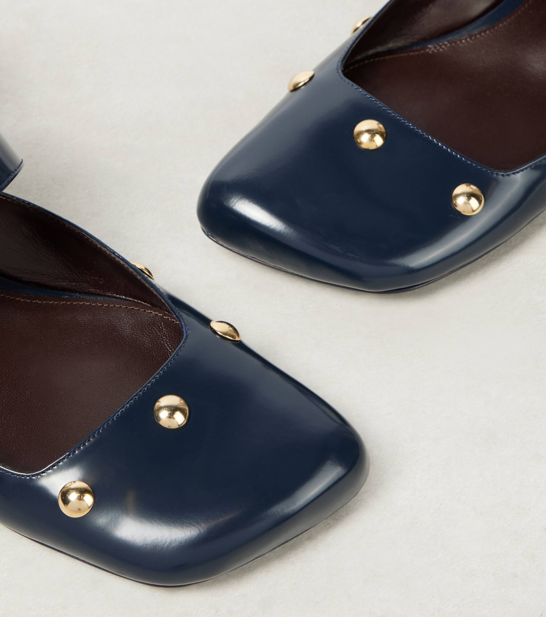 Jade studded leather sandals - 5