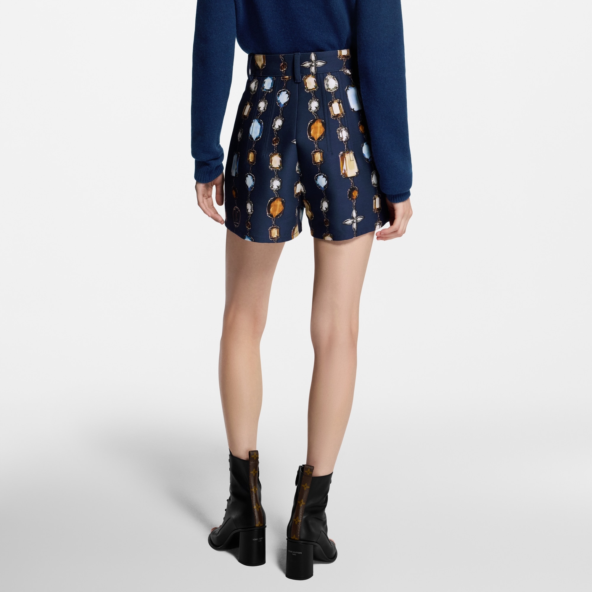 Necklace Print Tailored Shorts - 7
