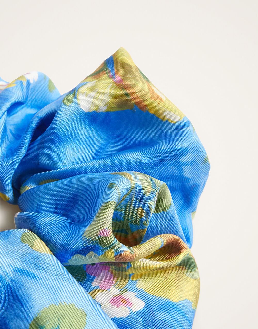 Giga Scrunchie - 5