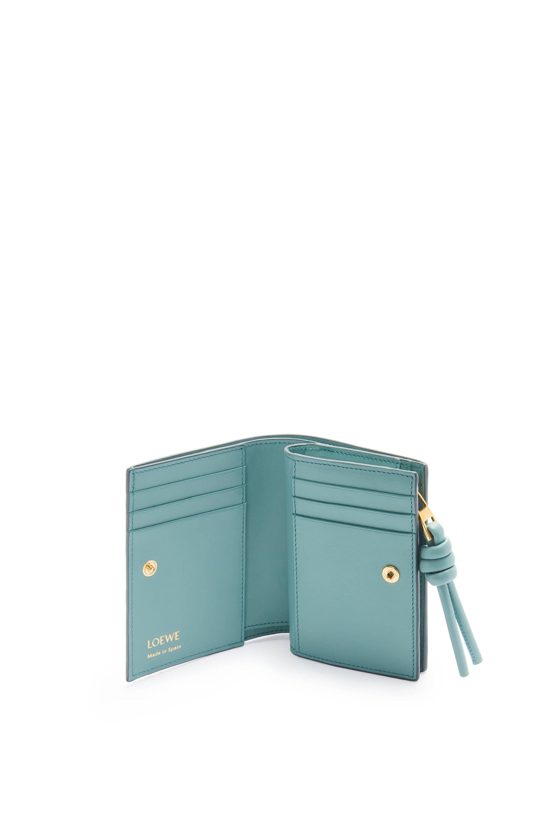 Knot compact wallet in shiny nappa calfskin - 2