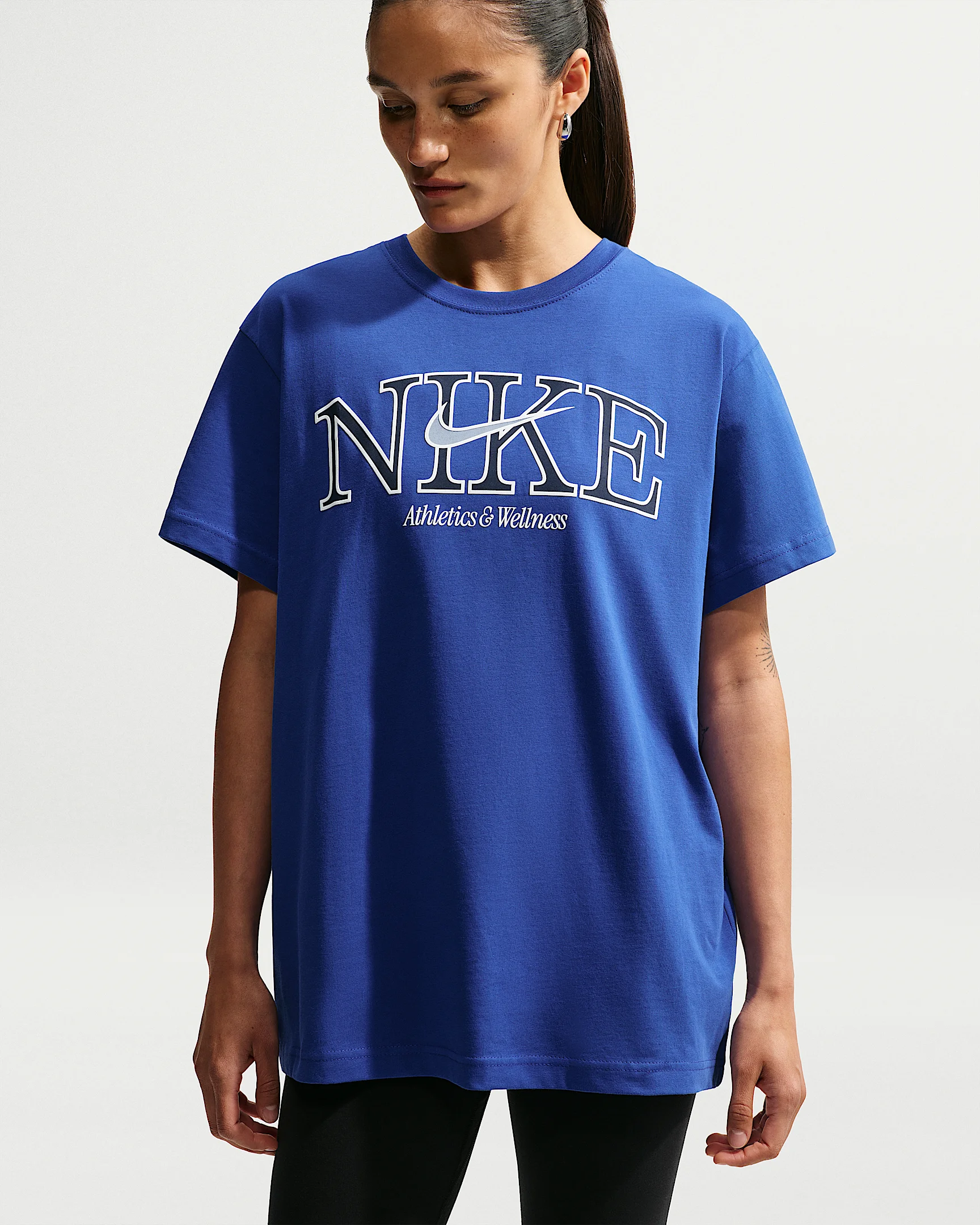 Nike Sportswear Classic Women's Oversized T-Shirt - 1