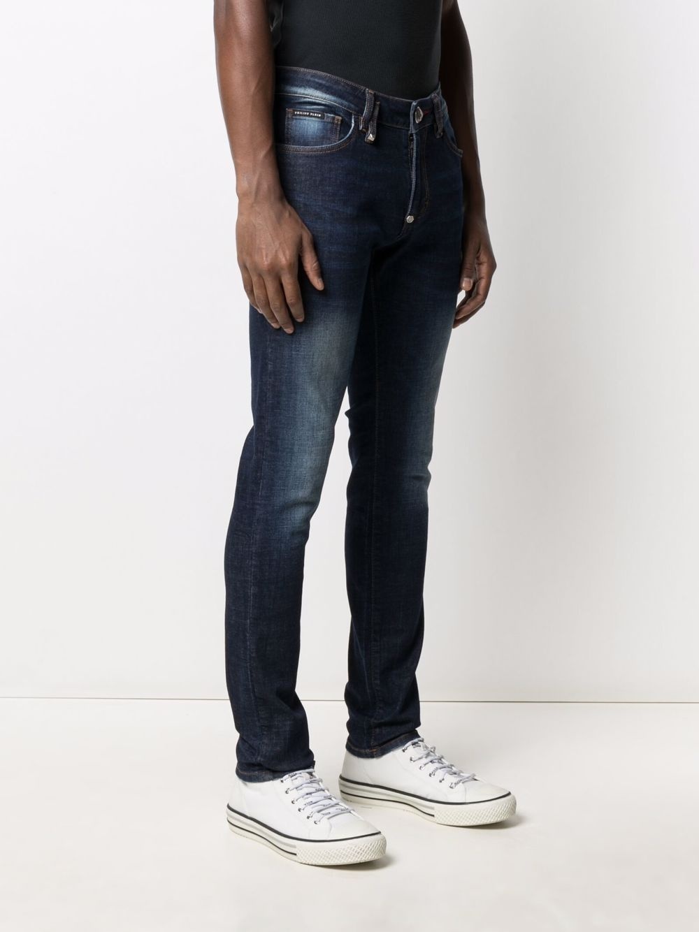 Institutional low-rise slim-cut jeans - 3