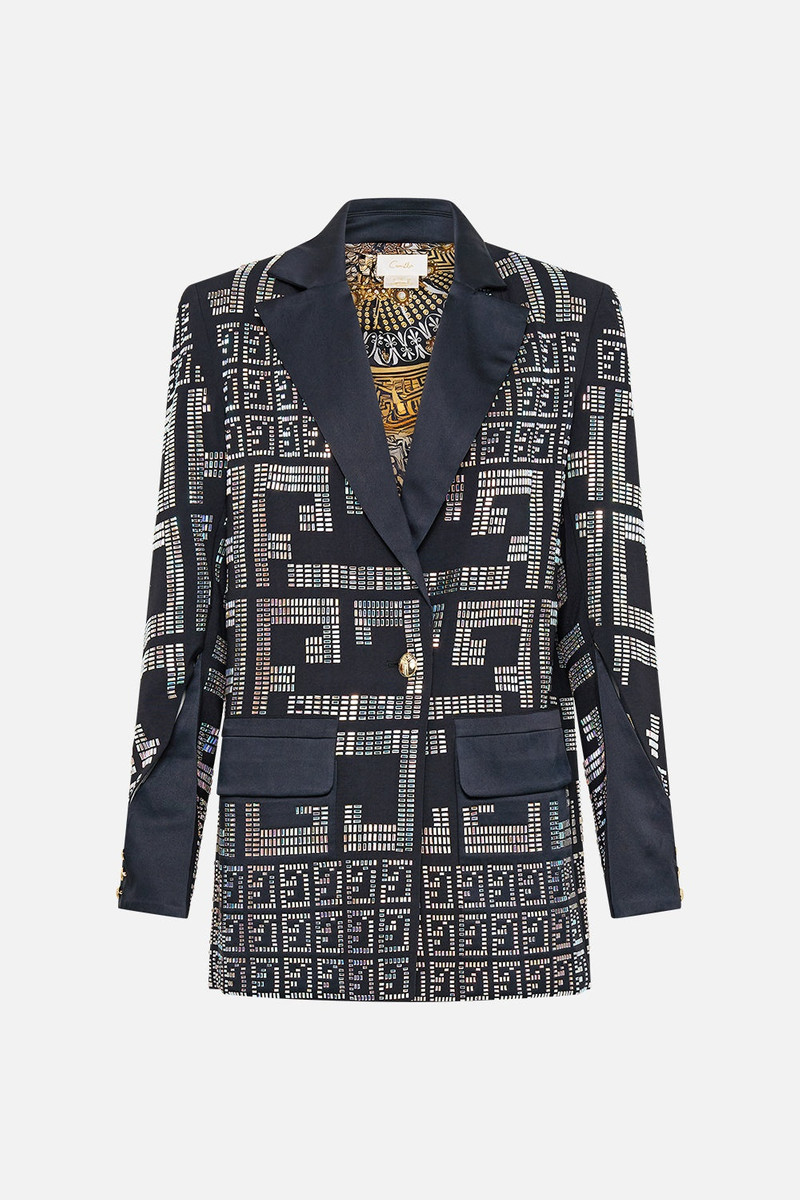 JACKET WITH SLEEVE CUT OUT DETAIL 1