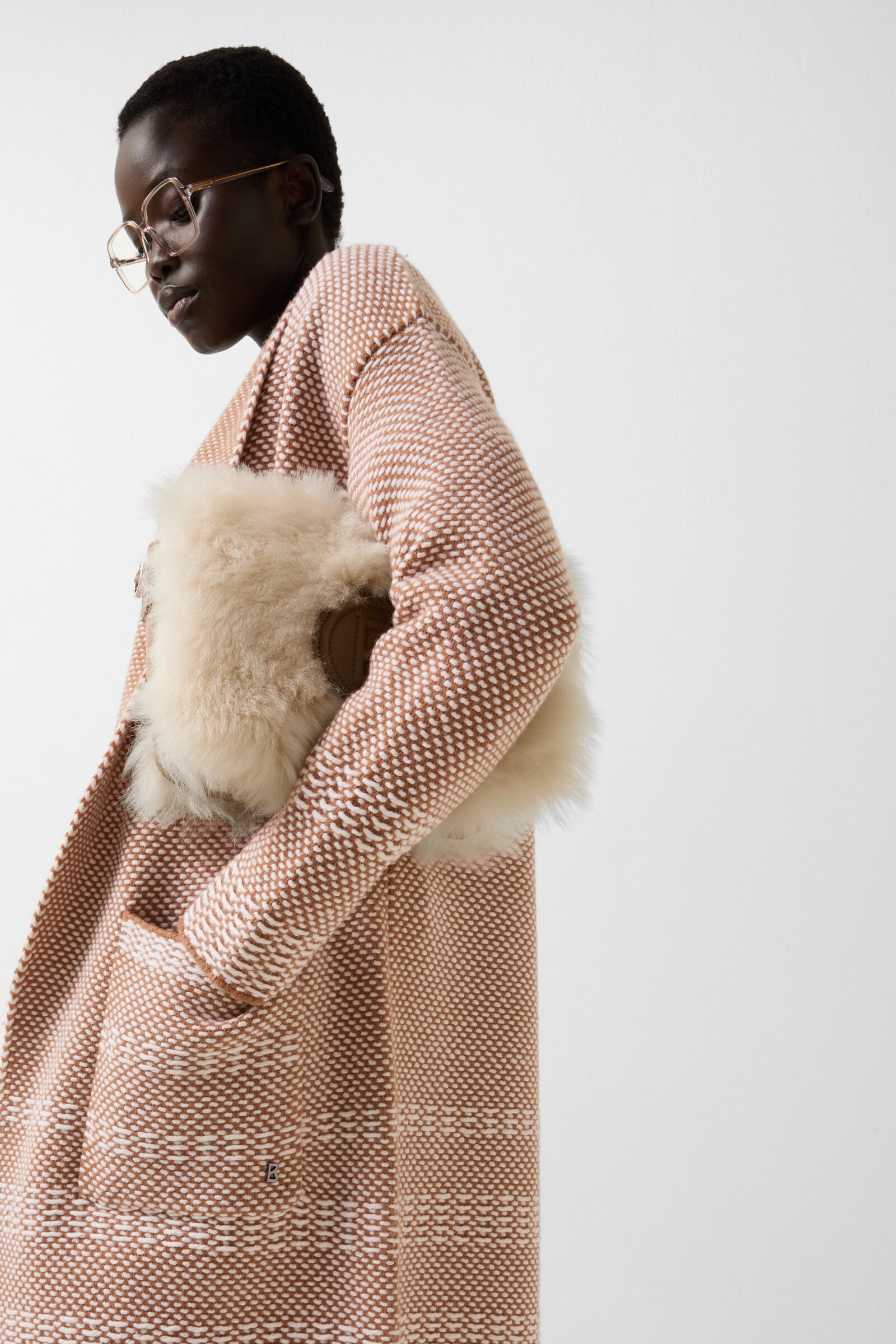 Knitted coat Lassie in Camel/Off-White - 5