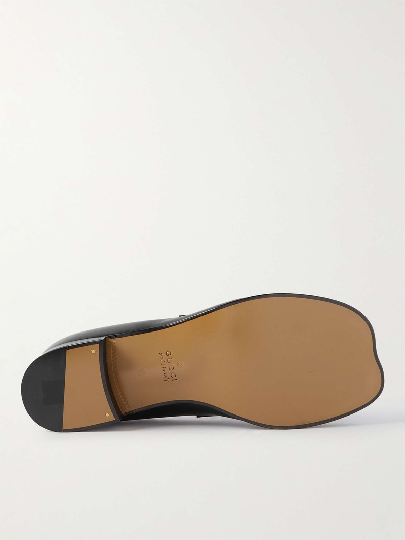 남자의 moccasin 와 tassels 6