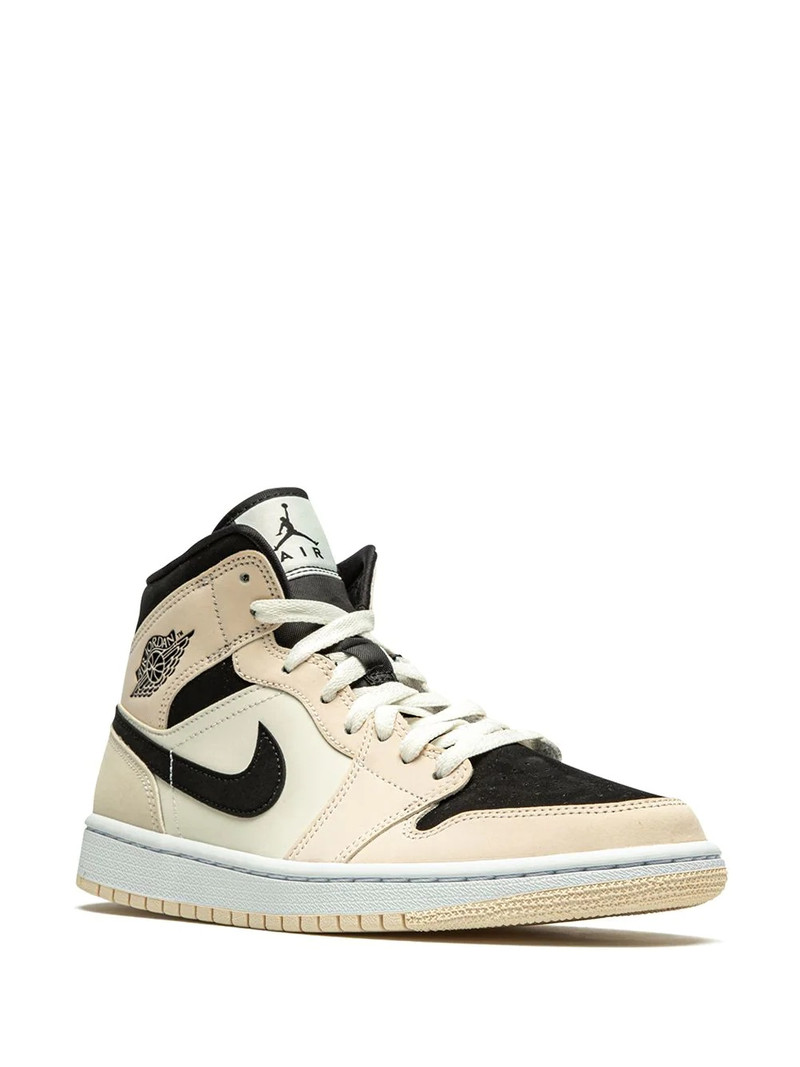 Jordan Wmns Air Jordan 1 Mid sneakers outlook