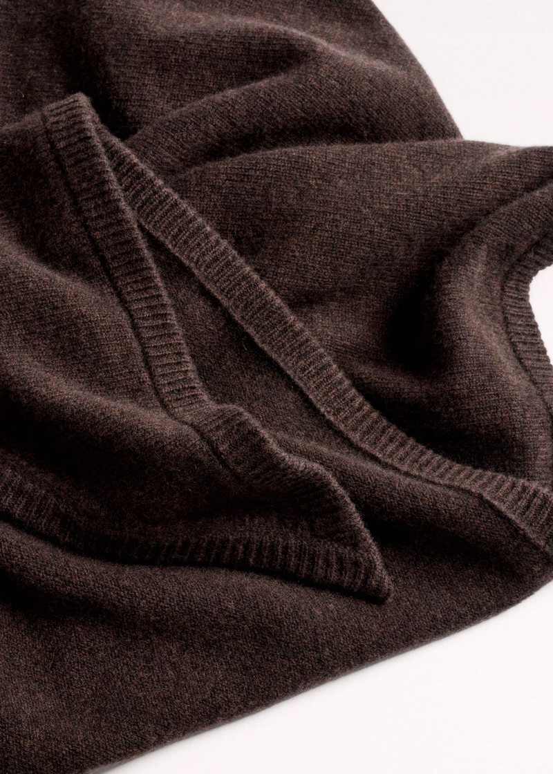 ME+EM Triangle Knit Scarf outlook