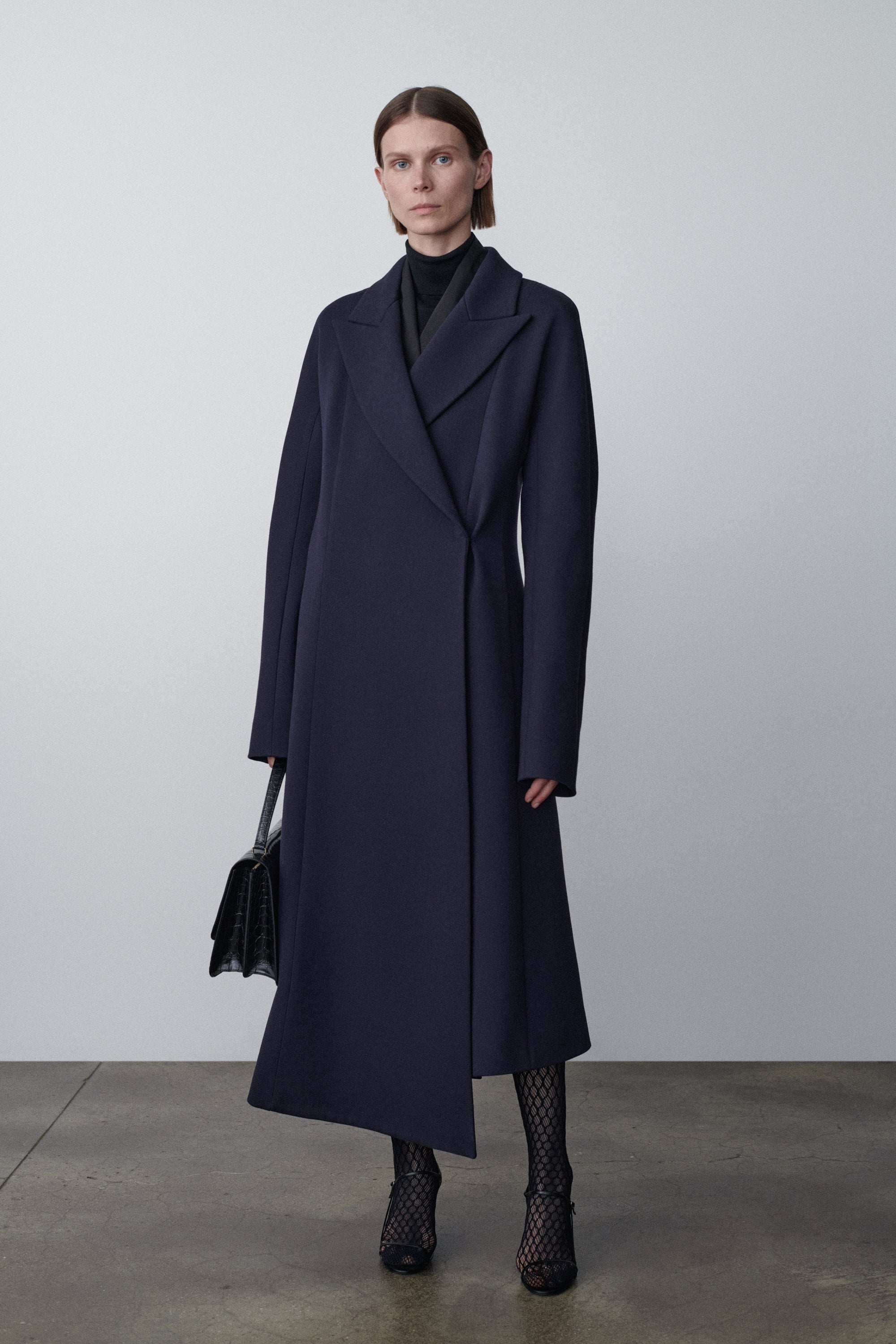 Catalan Coat in Virgin Wool - 3