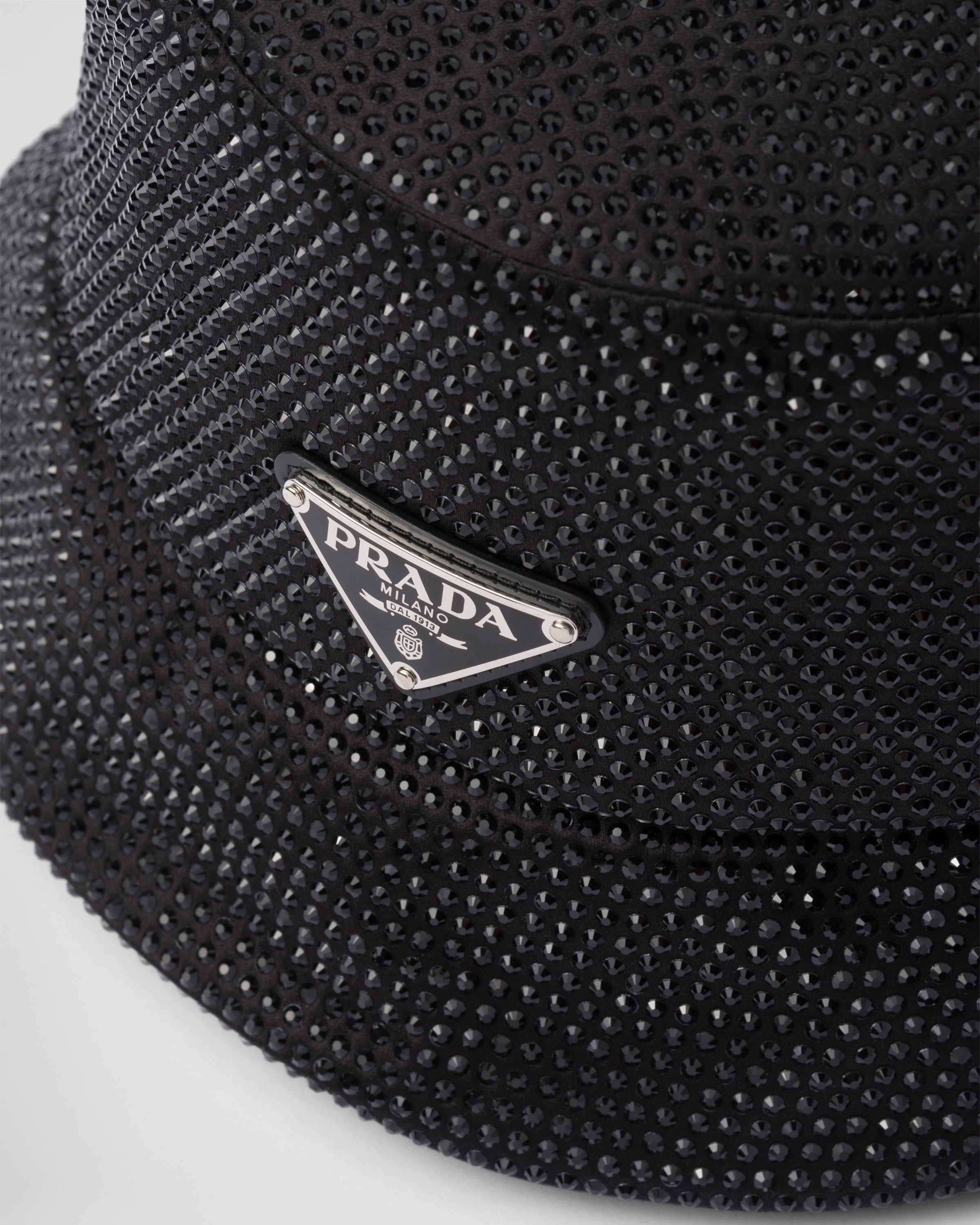 Satin bucket hat with crystals - 4