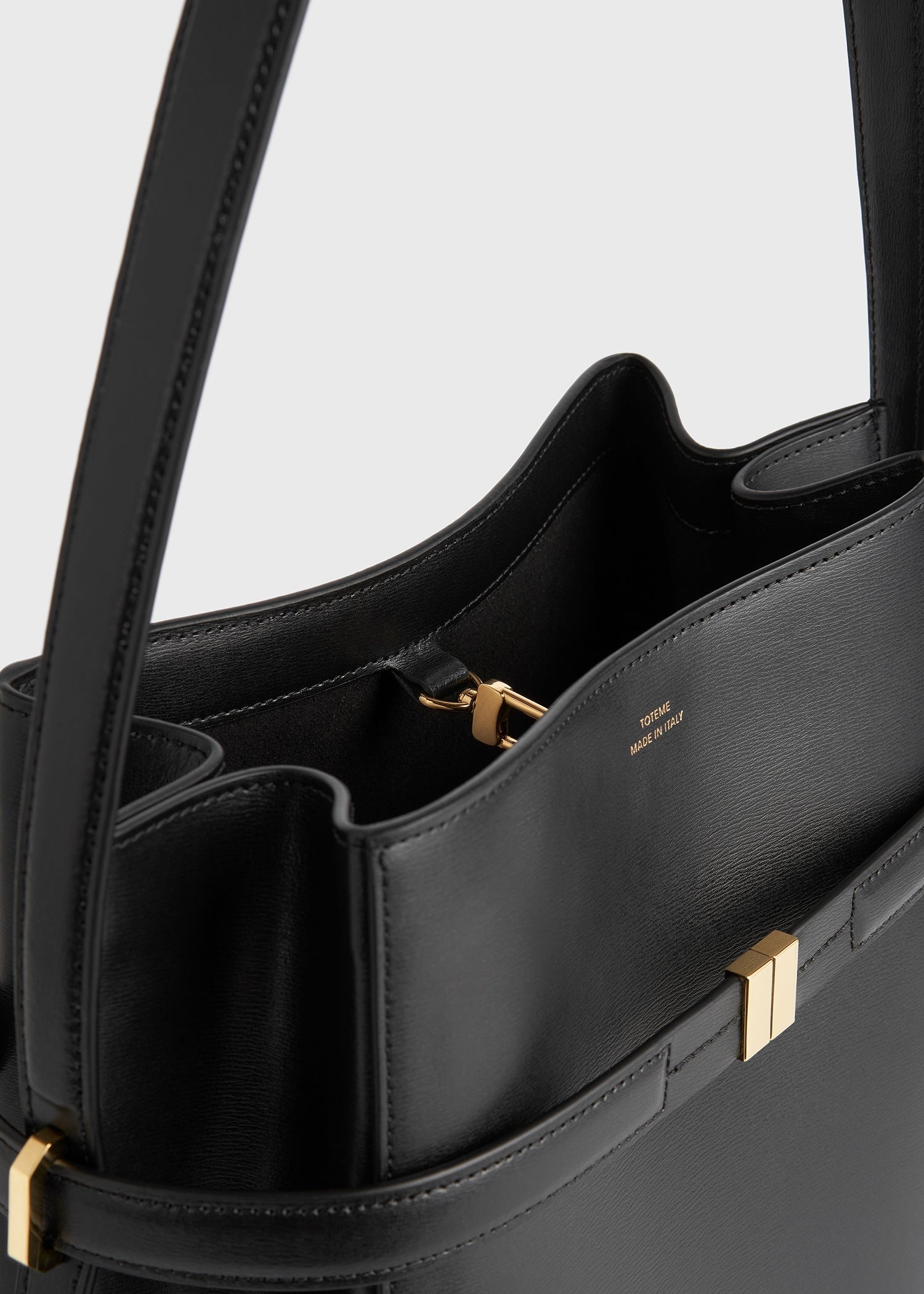 Belted leather bucket bag black - 7