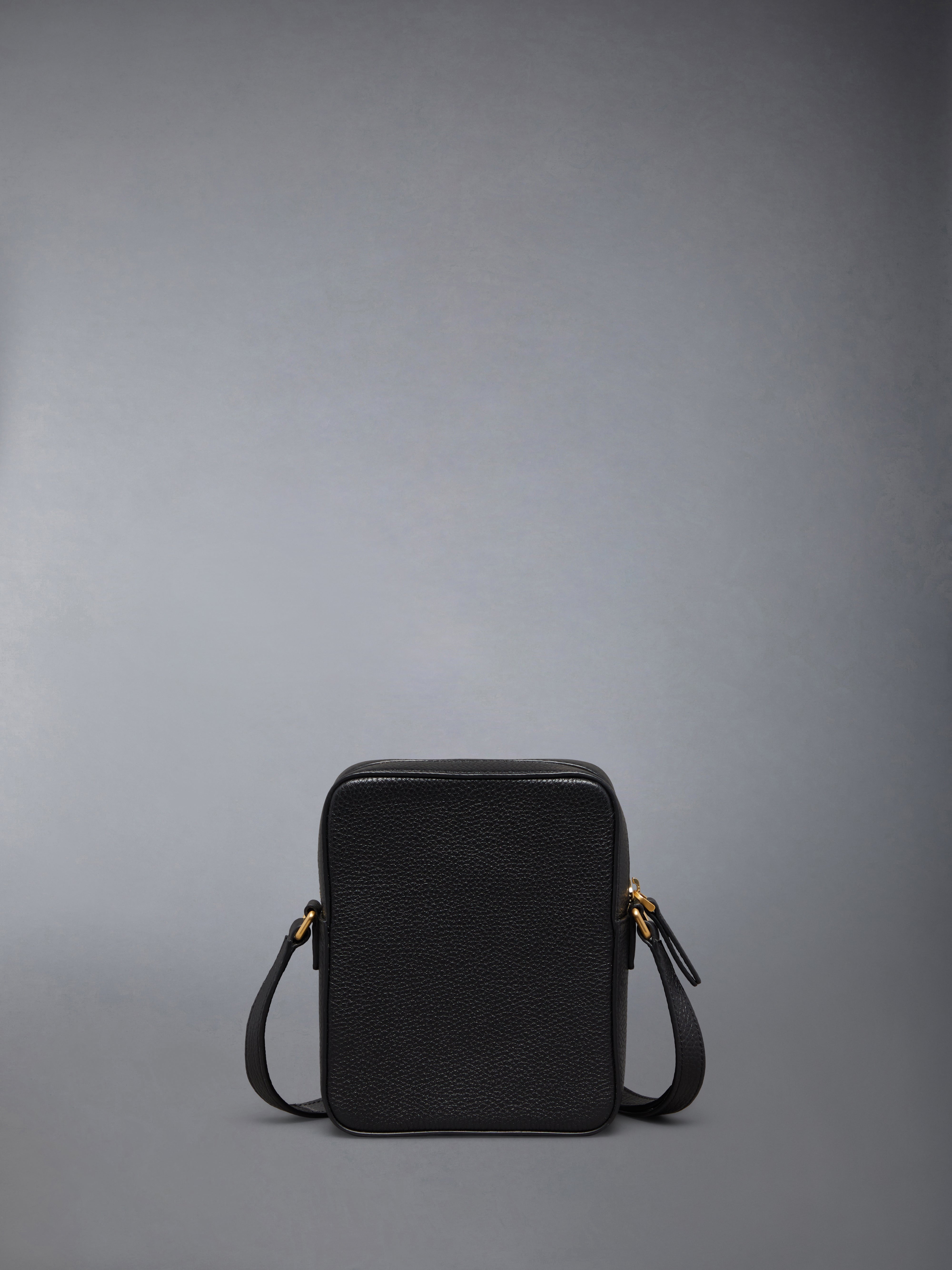 SOFT PEBBLE GRAIN 4-BAR VERTICAL CAMERA BAG - 3