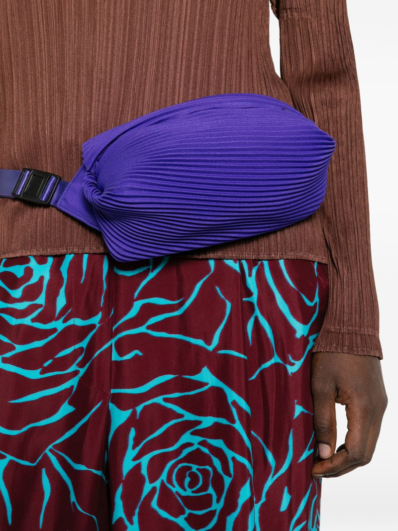 Pleats Please Issey Miyake pleated belt bag outlook