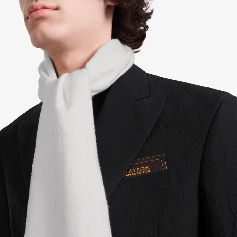 Louis Vuitton Nightfall Stole outlook