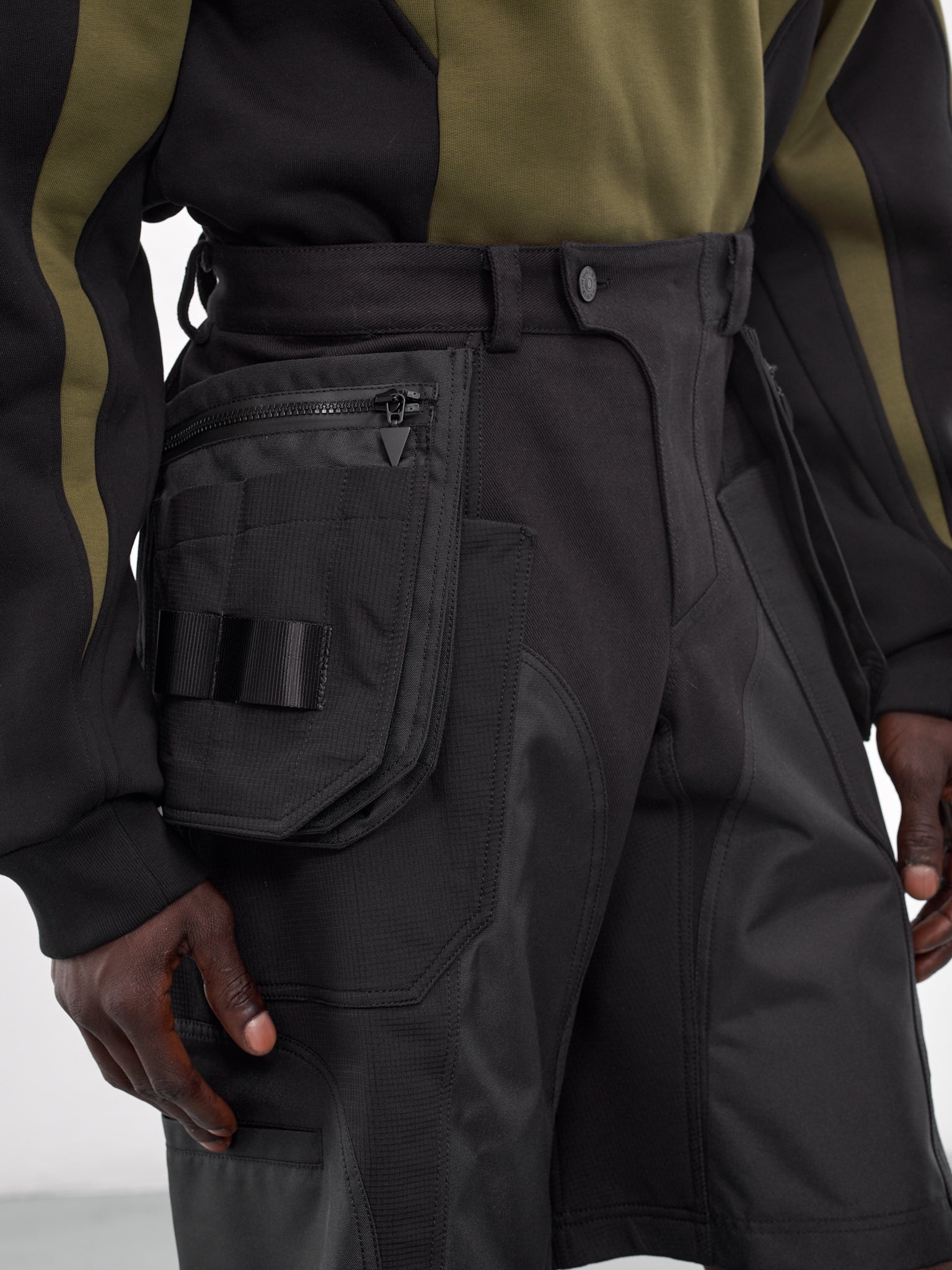 Technical Fabric Cargo Shorts - 4