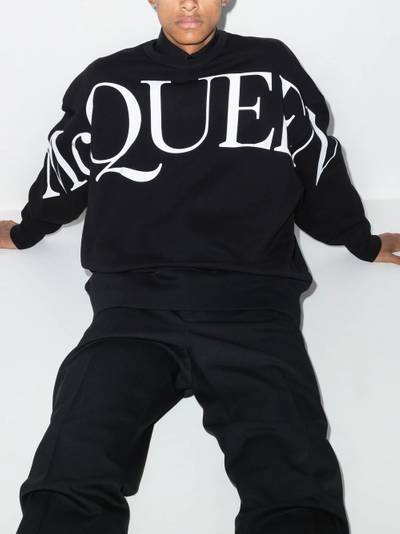 Alexander McQueen logo-print long-sleeve sweatshirt outlook