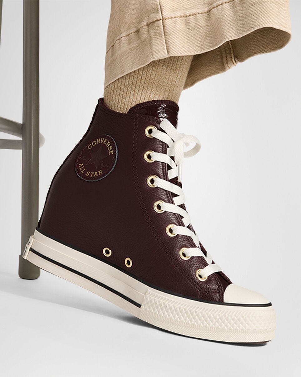 Chuck Taylor All Star Classic Wedge Leather - 9