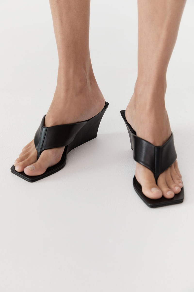 Soft Thong Wedge - Black 3
