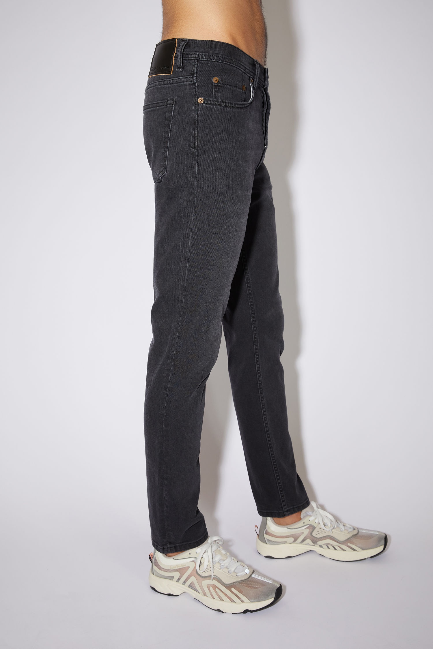 Slim tapered jeans - Used black - 4