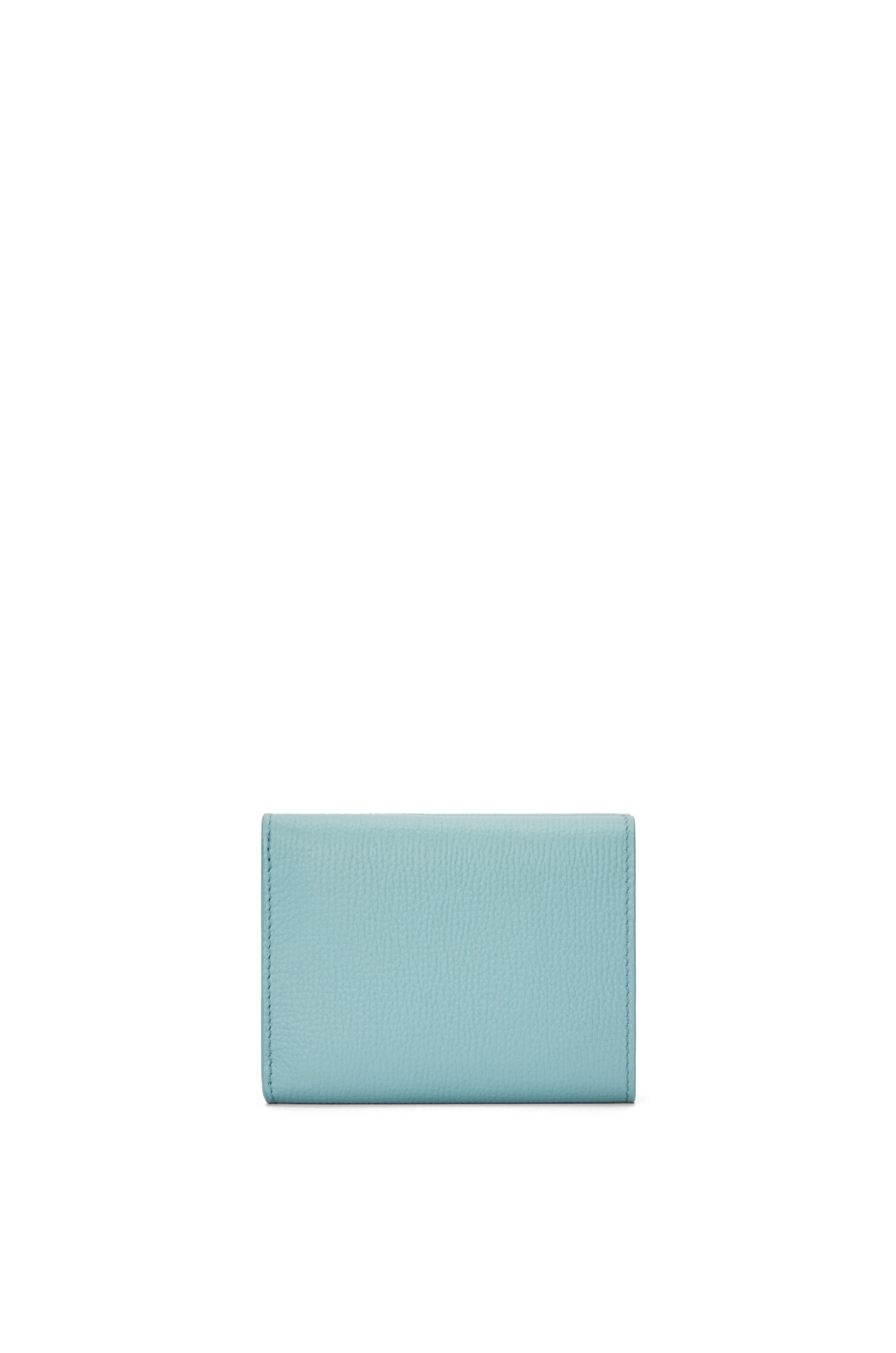 Anagram trifold wallet in pebble grained calfskin - 5