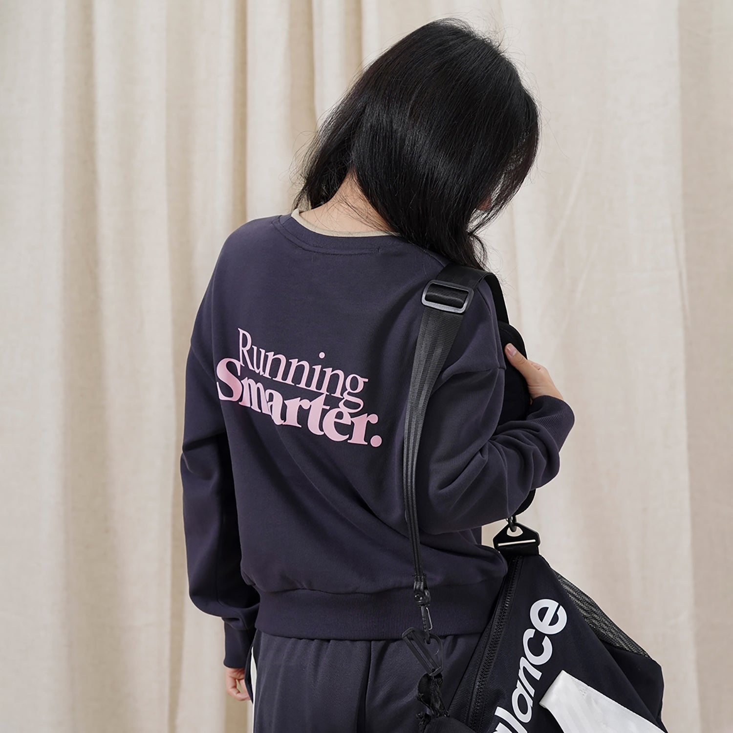 (WMNS) New Balance Athletics 70s Crewneck Sweatshirt 'Black Pink' AWT23552-PHM - 5