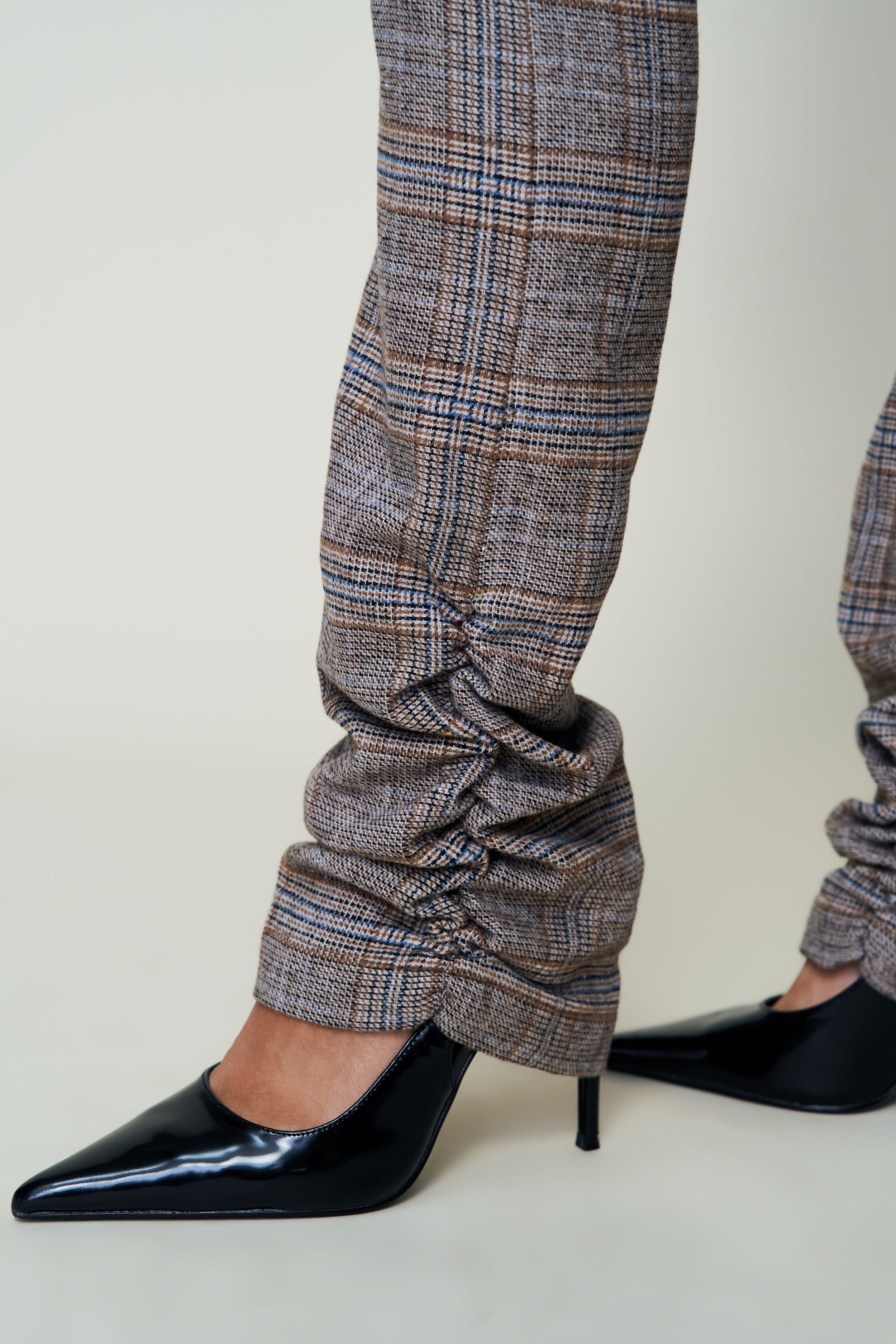 CORA RUCHED HEM TARTAN PANT - 4